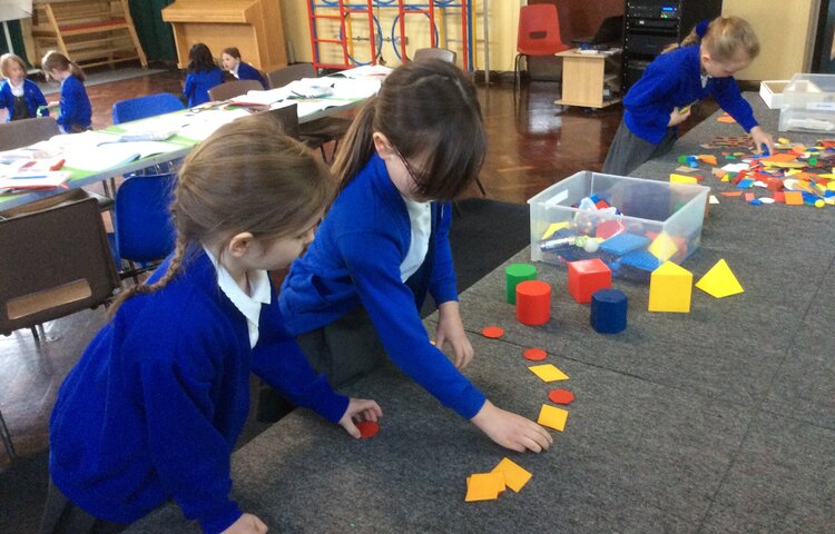 Image of Sorting shapes
