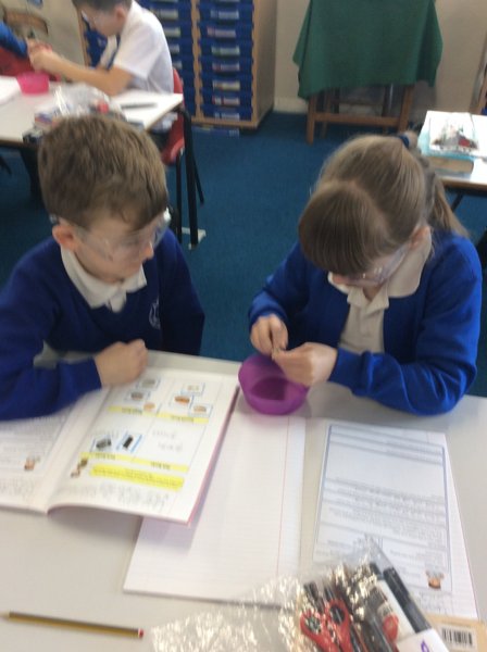 Image of Class 3 Get Experimenting! 