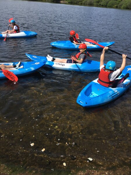 Image of Team 3 go Kayaking